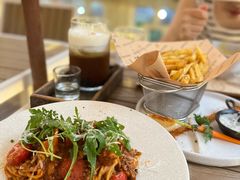 -Mark&Mars Restaurant