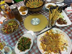 水库嘎鱼粘卷子-八次方密云水库鱼粘卷子·熏鸽子·农家菜