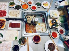 四宫格锅底-海底捞火锅(新松江路店)