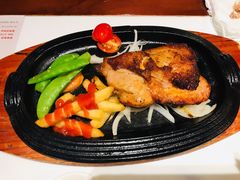 -爱丽丝牛排西餐厅(光谷步行街店)