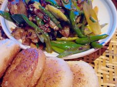 -粉墨特色菜·烧烤音乐酒馆