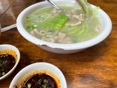 蘸水肥肠-茅屋大酒店