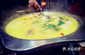 Double Meatball Hot Pot