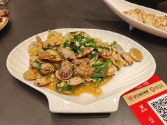 -肥肥虾庄·金牌油焖大虾(汉口城市广场店)