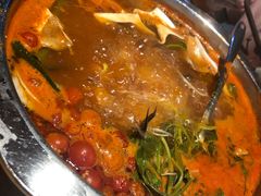 -野山舂·贵州现舂酸汤火锅(鸿通城店)