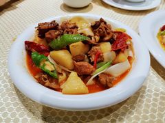 新疆大盘鸡-巴扎美食·新疆菜·西域歌舞表演餐厅(新疆大厦店)
