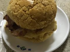 猪扒蛋菠萝包-沙溪兄茶餐厅