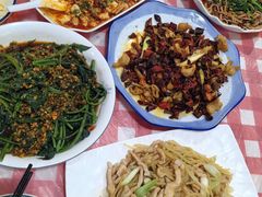 -洪霞餐馆