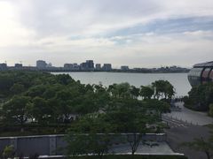 -上海滴水湖皇冠假日酒店