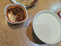 -三好食堂(煎饺·馄饨·肉饼米线·盛世广场店)