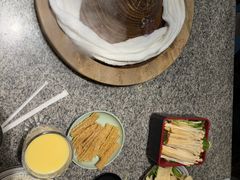 -云荷里·蒸汽石锅鱼·云南菜(中发百旺店)