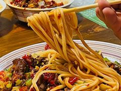 -歹歹的加个面过油肉拌面