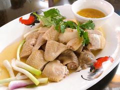 金牌家乡盐水鸡-红星光发煲仔饭(文海店)