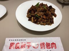 护心肉烧腐竹-老码头黑皮肘子锅包肉(赣水路店)