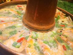 东北汆锅-那家老院子东北菜·饺子·小鸡炖蘑菇(艳华街店)