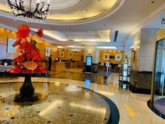 -深圳富苑皇冠假日套房酒店