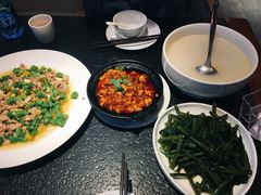 -万重锦·人文川菜馆(骡马市店)