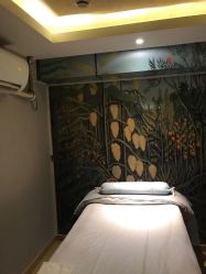 -PE SALON
