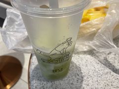 -喜茶(北京华贸购物中心店)