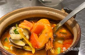 Tui Shu's Giant Prawn Tom Yum