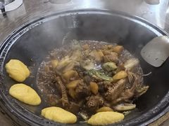 -粘豆包柴火铁锅炖