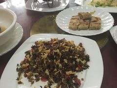 -溢心园香河肉饼总店