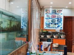 靠窗位-天伦海鲜·老味道·青岛菜(栈桥天主教堂店)