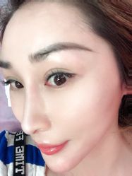 -纤指百魅美甲美睫