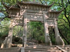 -灵岩山风景区