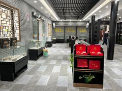 -余天成(上海云间粮仓文创园店)