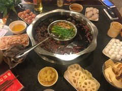 -邓莽子老火锅(中兴路总店)