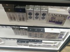 -日上免税行(浦东机场五店)