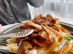 经典葱爆小羔羊肉-悦融·京鲁菜·露台花园(安定门店)