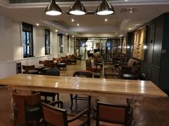 大堂-星巴克臻选(广州沙面店)