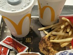 -麦当劳(湛江大厦店)