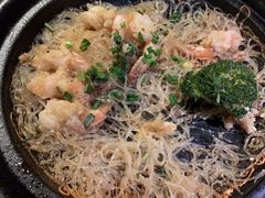 -帅巴人舅母子腊蹄民俗村