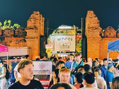 -周日夜市