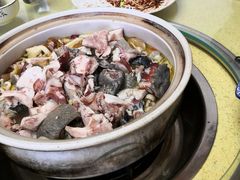 -东巴谷野生菌火锅餐厅