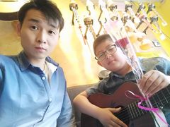 -艺桉余音琴行(火神庙分店)