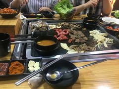 -小黑猪石板烤肉(美食街店)