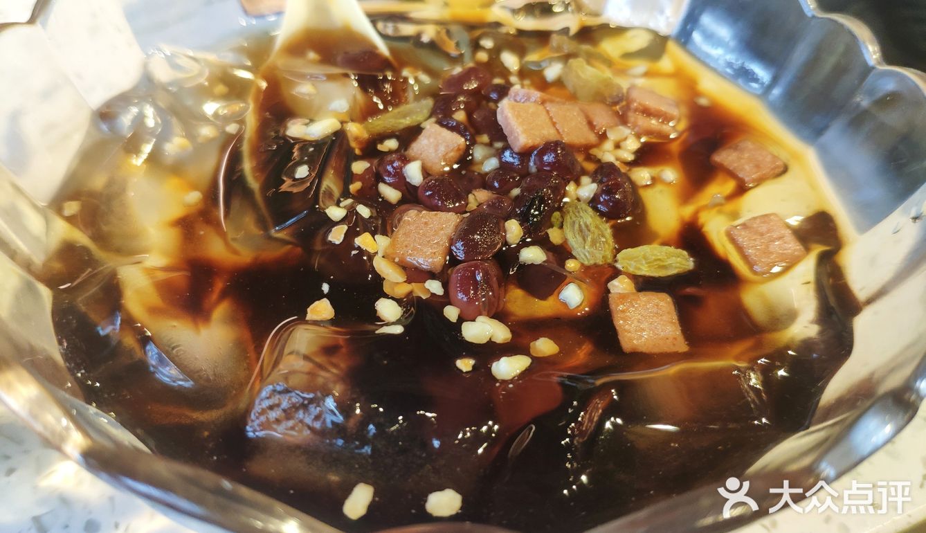 味道很正。要的鸳鸯锅底，但是还是辣的过瘾