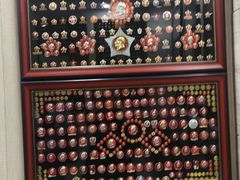 -毛泽东像章珍藏馆