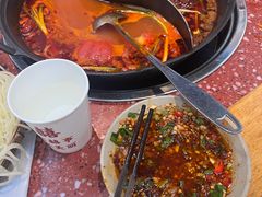 -赵美丽·重庆社区火锅·直营店(火车东站·中豪国际店)