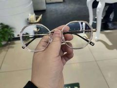 -臻美视爵眼镜·明月·依视路·蔡司折扣店(广渠门店)