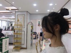 -镁连社·美联社