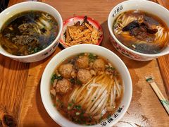 -矮子粉店1985·长沙米粉(湘春路店)