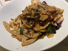 -滇铺子(欣都龙城店)