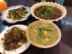 豆汤粑粑菜-百年粉蒸牛肉