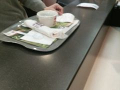 -麦当劳(轻轨曹杨路店)