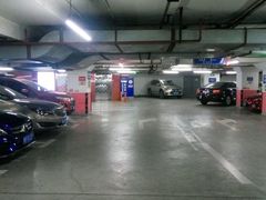 -中山公园-龙之梦停车场